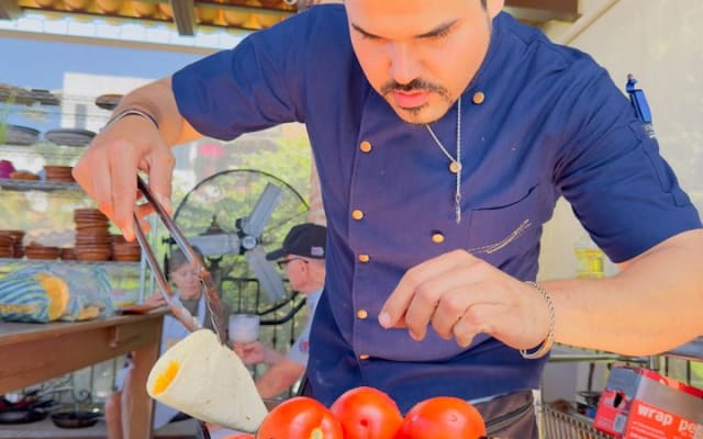 Clase de cocina de mariscos y recorrido por el mercado en Puerto Vallarta photo 6