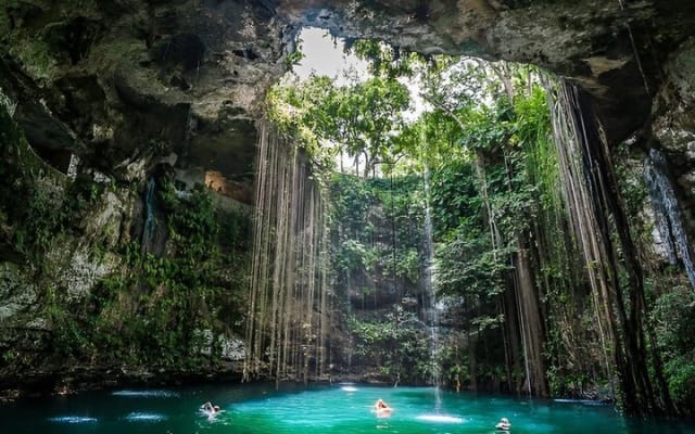 Full Day Chichén Itzá Cenote Swim and Valladolid Tour photo 5