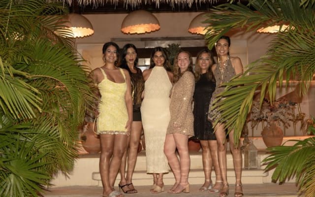 Group Photoshoot at Your Villa or the Beach in Tulum photo 6