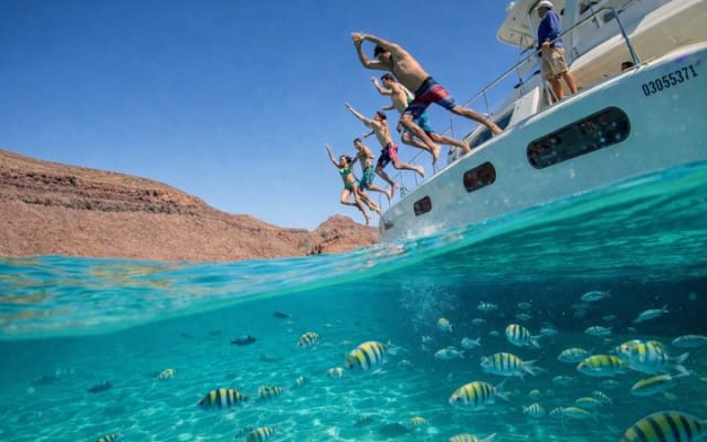 La Paz and Balandra Beach Catamaran Experience from Los Cabos