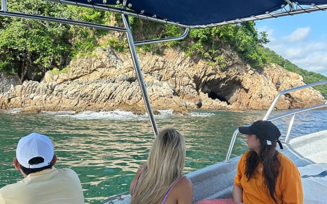 Authentic Local Experience in Quimixed Boat Tour and Waterfall photo 10
