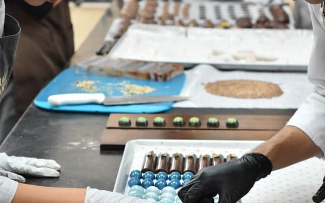 Clases prácticas de chocolate en Cacao Magico en Puerto Vallarta photo 9
