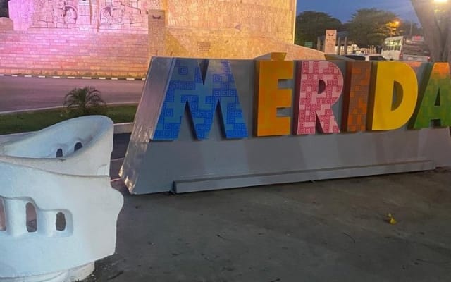 Mérida: Evening Food and History Tour with Local Guide photo 2