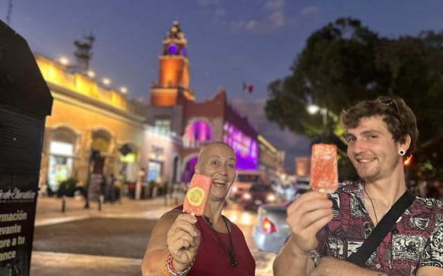 Mérida: Evening Food and History Tour with Local Guide photo 4