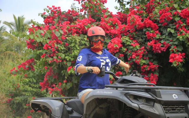 Explore the Jungle by off-road vehicle photo 7