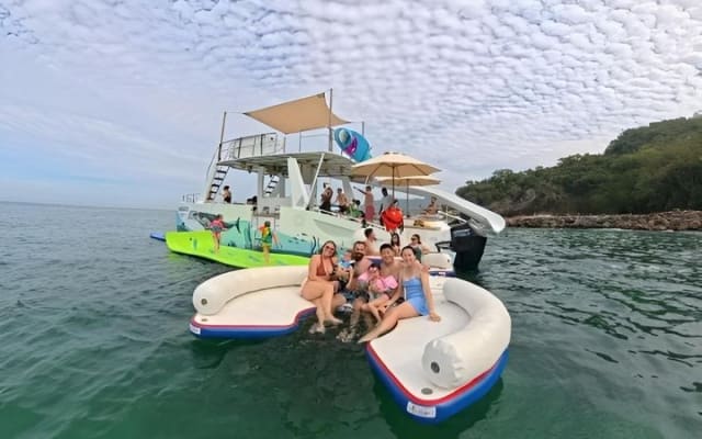 Croisière festive privée en catamaran à Puerto Vallarta photo 7
