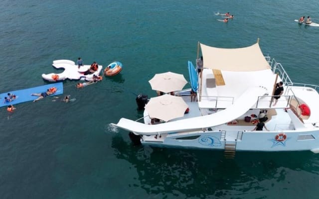 Croisière festive privée en catamaran à Puerto Vallarta photo 10