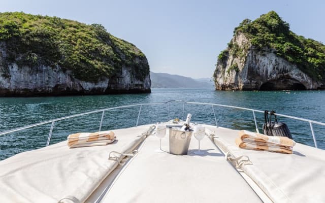 Private 51ft Yacht Tour Snorkeling at Los Arcos and Yelapa photo 2