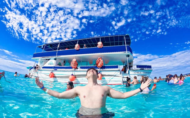 Tour de día completo en catamarán a Cozumel con snorkel, Sky Snorkeling y Kuzá photo 8