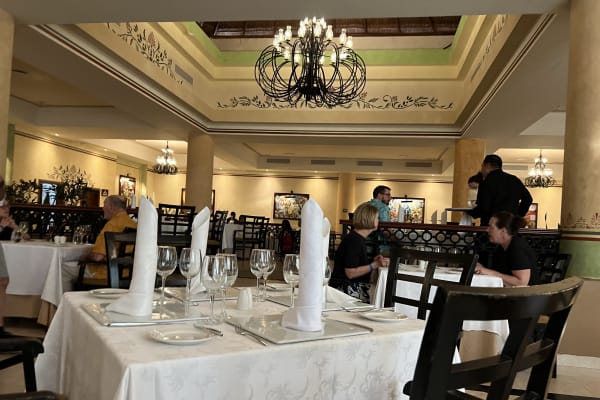 Le Gourmet Restaurant