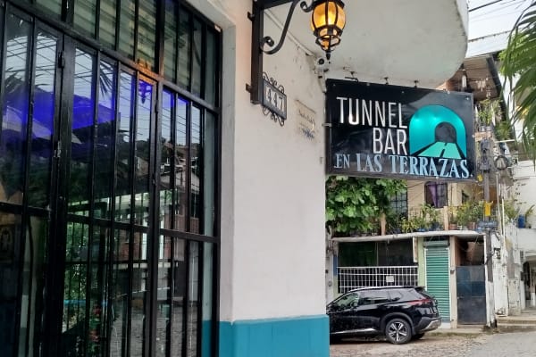 Tunnel Bar