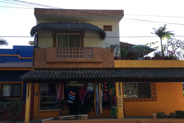 Silvia's Artesanías