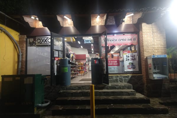 OXXO Avandaro TLC