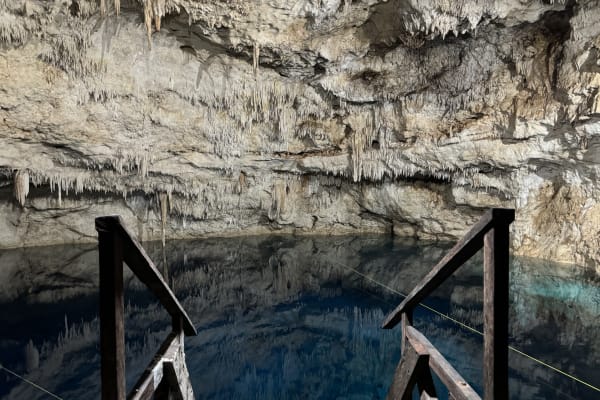 Cenote y gruta Aktun-Bej