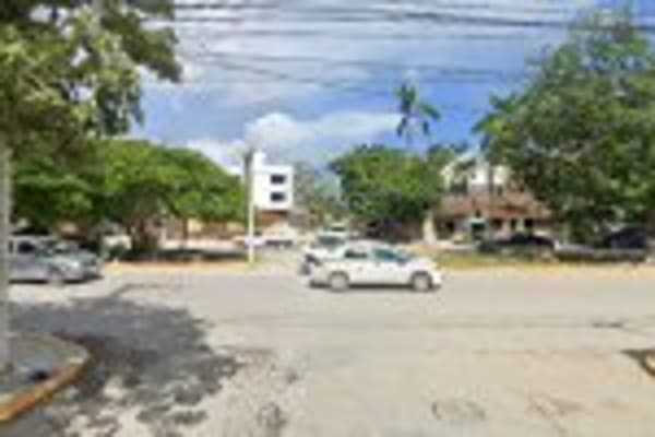 Kia Castillo Tulum Real Estate Agent / Agente Inmobiliario local