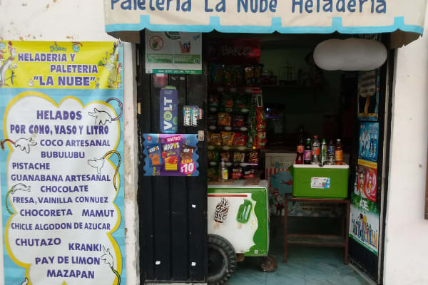 Heladería y paletería la Nube