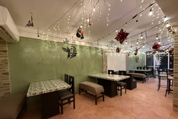 Cafetería y Pastelería “El Colibrí”