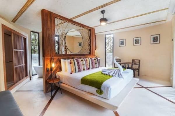 KAN Eco-Wellness tree house jungle view! 4