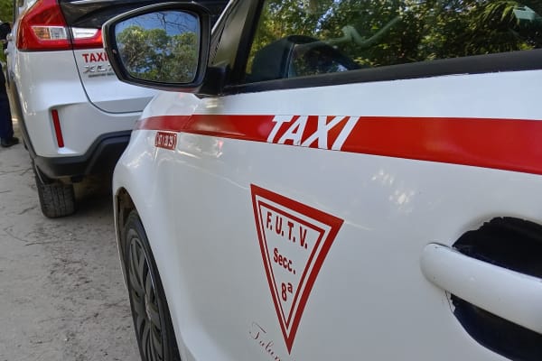 Taxi tulum service