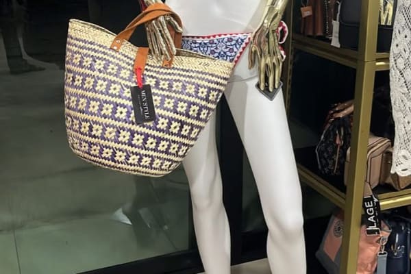 BOUTIQUE AMOR AMOR BY VIVIANA RAVELL
