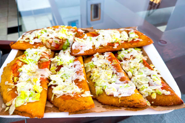 ANTOJITOS Yucatecos