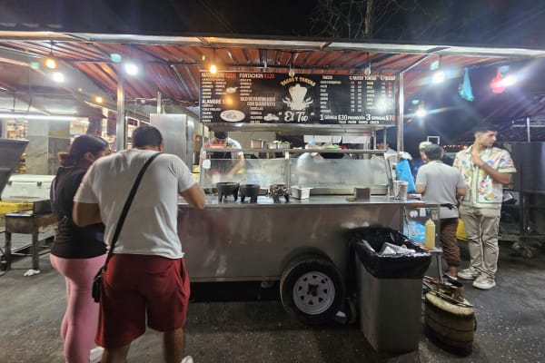Tacos y Tortas El Tío