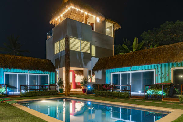 Núiya Hoteles, Centro