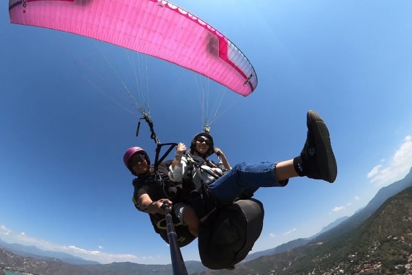 Paragliding valle