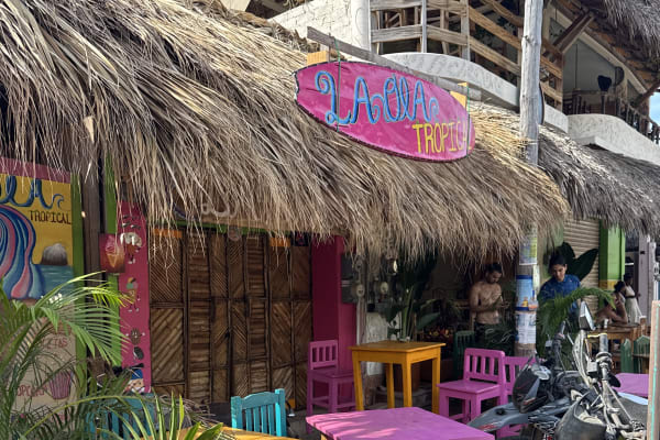 La Ola tropical de zipolite