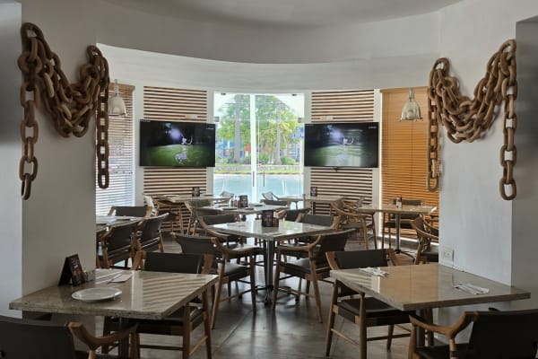 SILVER FISH Seafood & Grill