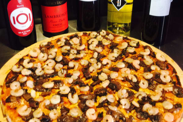 PIZZA A LA LEÑA