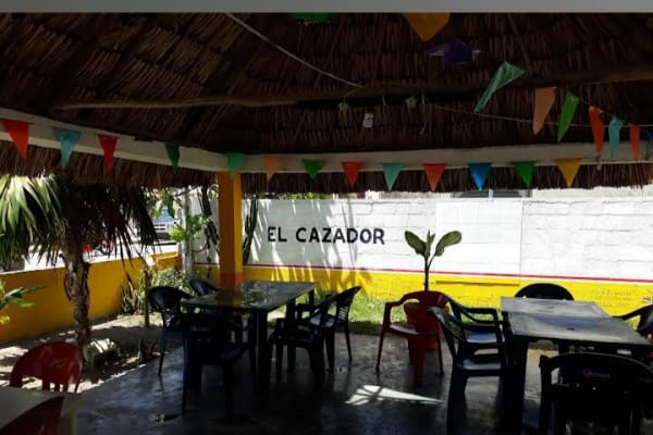 Restaurante "El Cazador" y servicio de pesca deportiva y paseos 🎣
