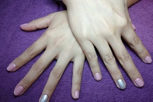 ARI NAILS AND LASH.
