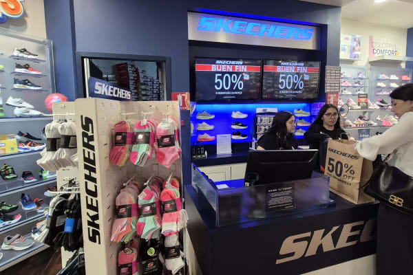 Skechers