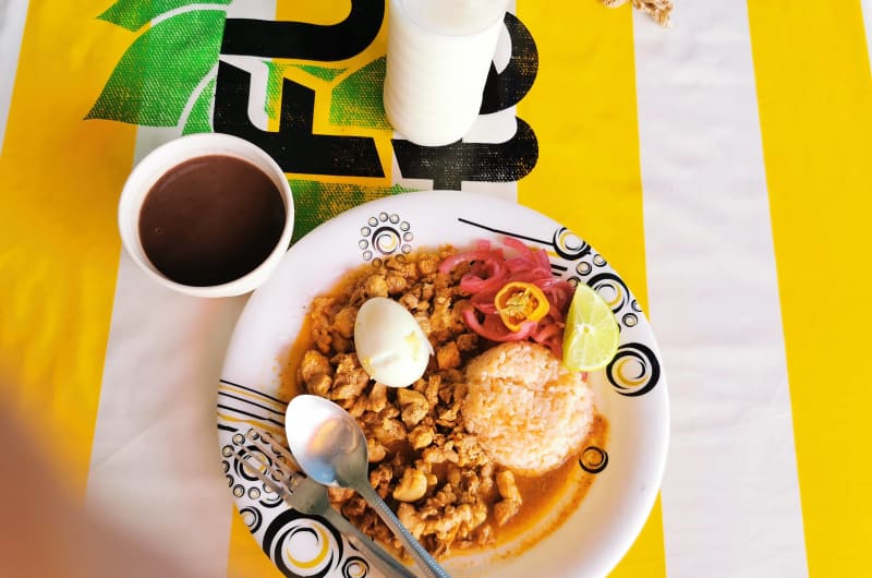Pollos iker y comida yucateca — photo 2