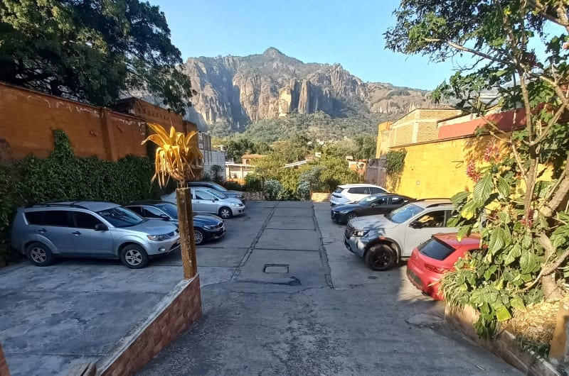 Estacionamiento 12 de Abril — photo 3