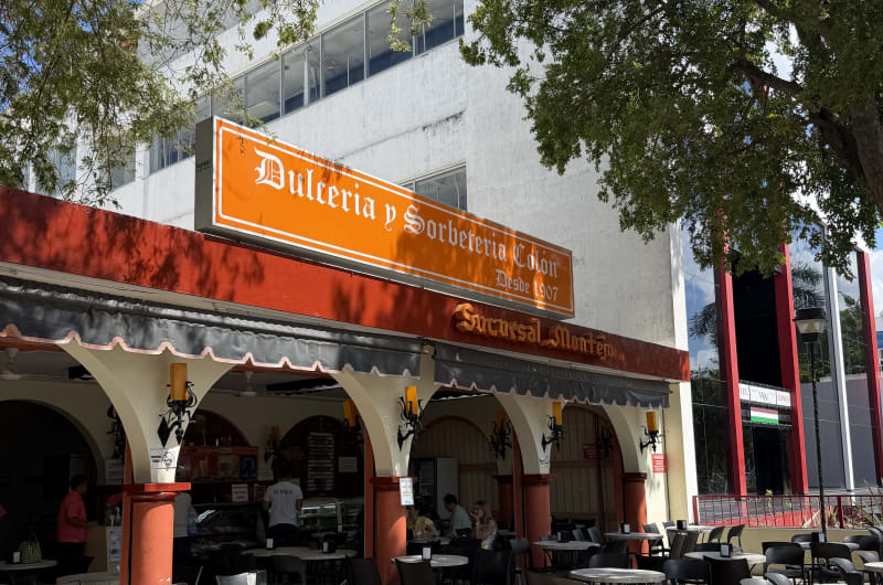 Dulcería y Sorbetería Colón — photo 1