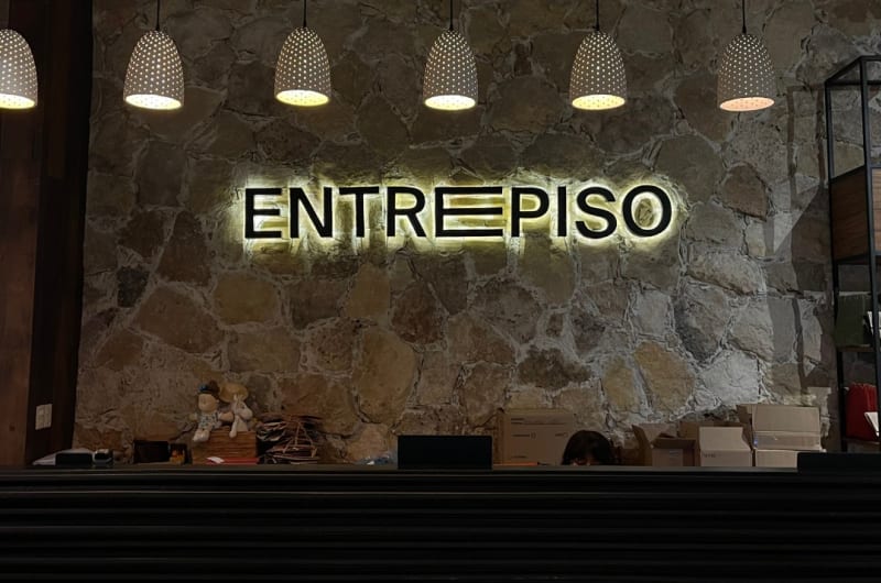 ENTREPISO Boutique — photo 1