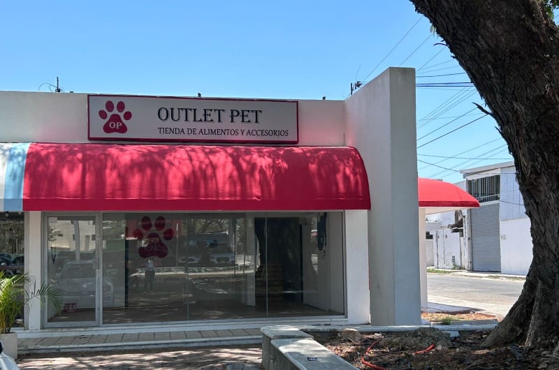 OUTLET PET — photo 1
