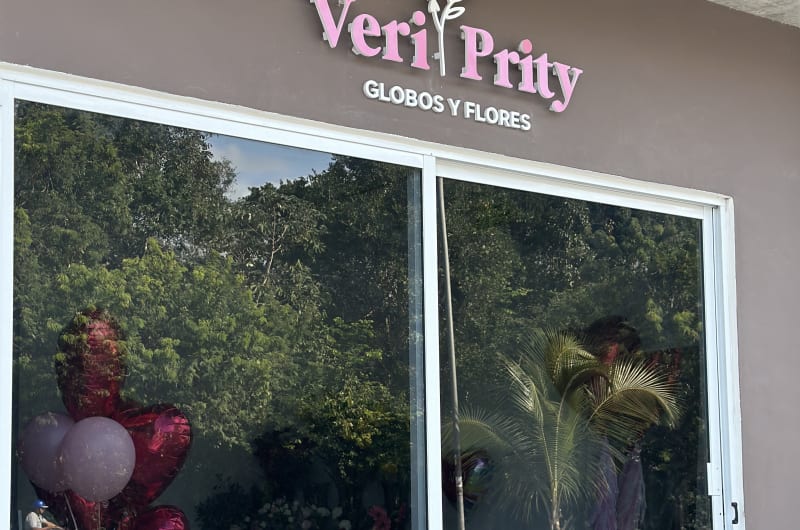 Veri Prity Globos y Flores — photo 1