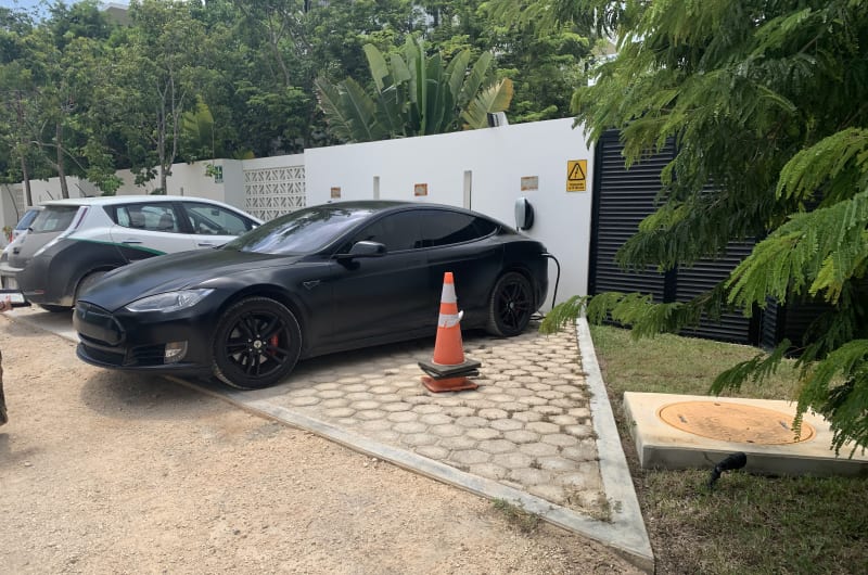 Tesla Destination Charger — photo 3