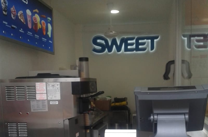 SWEET — photo 2