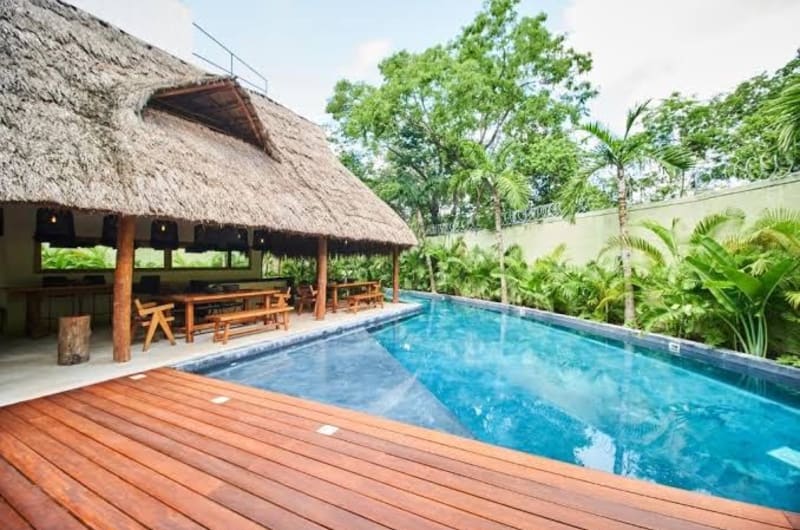 Luxury Penthouse at Bungalos Village 2BDR Condo with private pool and rooftop 24 7 security in a gat — photo 2
