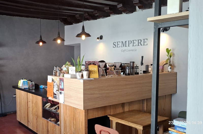Sempere Libros y Café — photo 3
