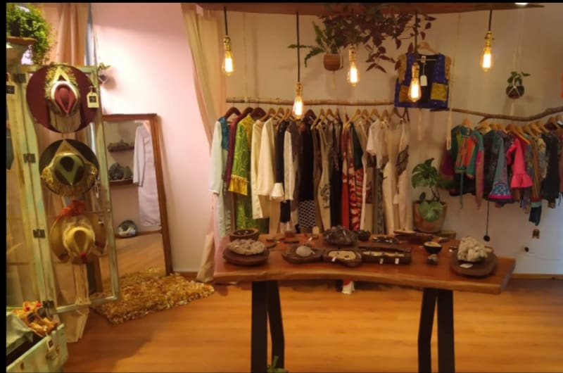 Amaya Gubelin Fashion Designer — photo 3