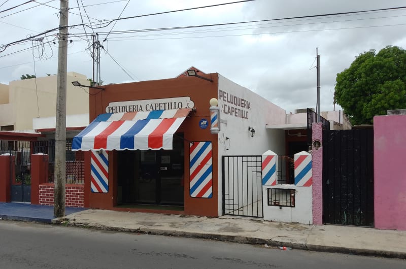 PELUQUERÍA Y BARBERÍA “CAPETILLO” — photo 1