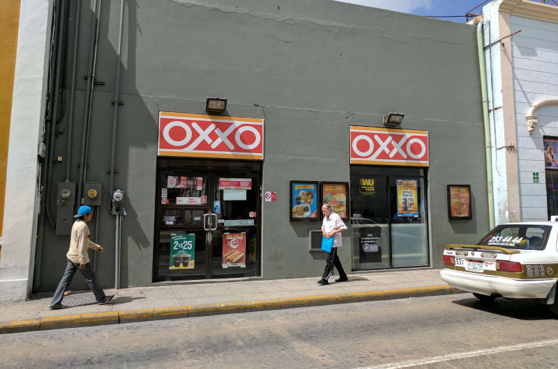 OXXO Zocalo MID — photo 1