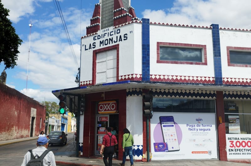 OXXO Monjas MID — photo 1