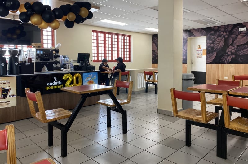 OXXO Monjas MID — photo 3