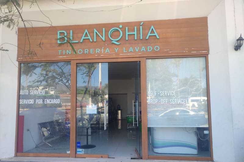 BLANQHÍA | Tintorería, Lavandería, Planchado y Autoservicio - Puerto Vallarta — photo 3